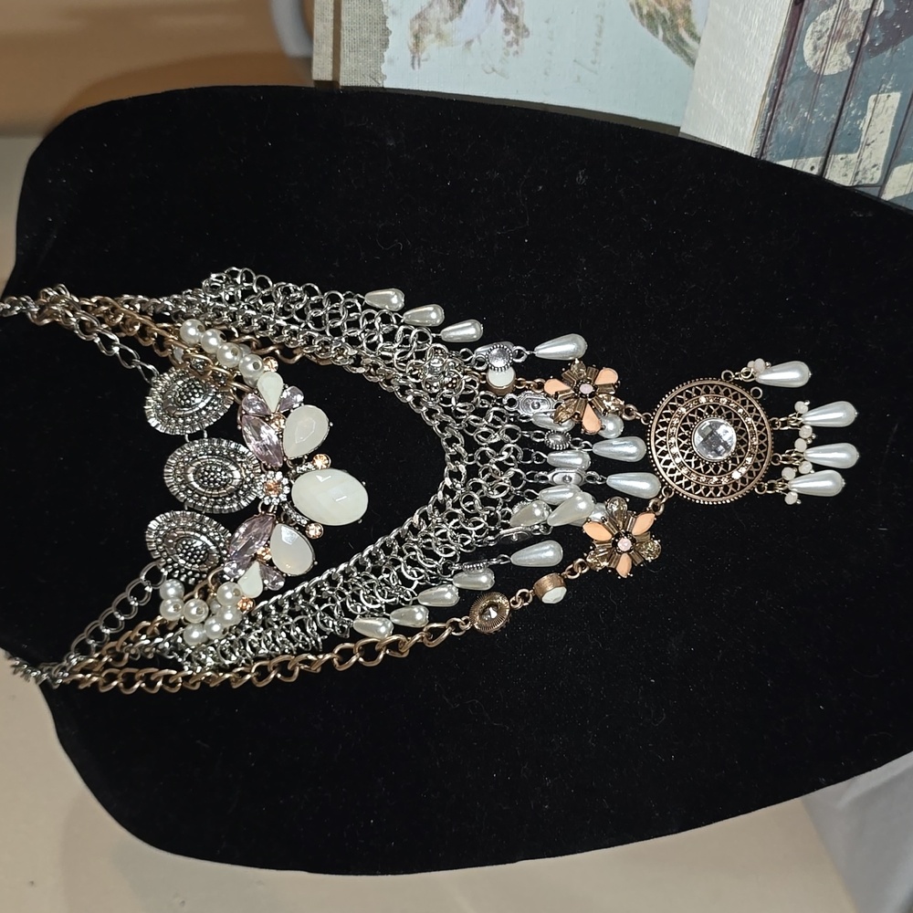 Statement Necklace J31